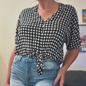 🍒Express Checkered Tie Up Blouse